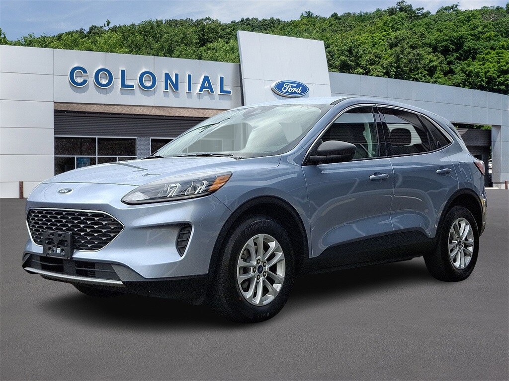 2022 Ford Escape SE photo 3