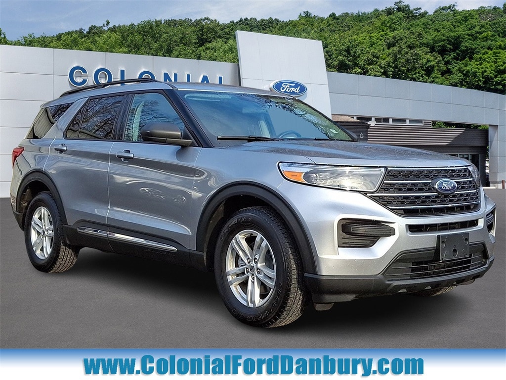 2022 Ford Explorer XLT's photo