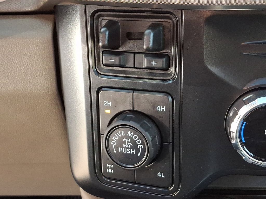 2025 Ford F-250 Super Duty Platinum - Photo 28