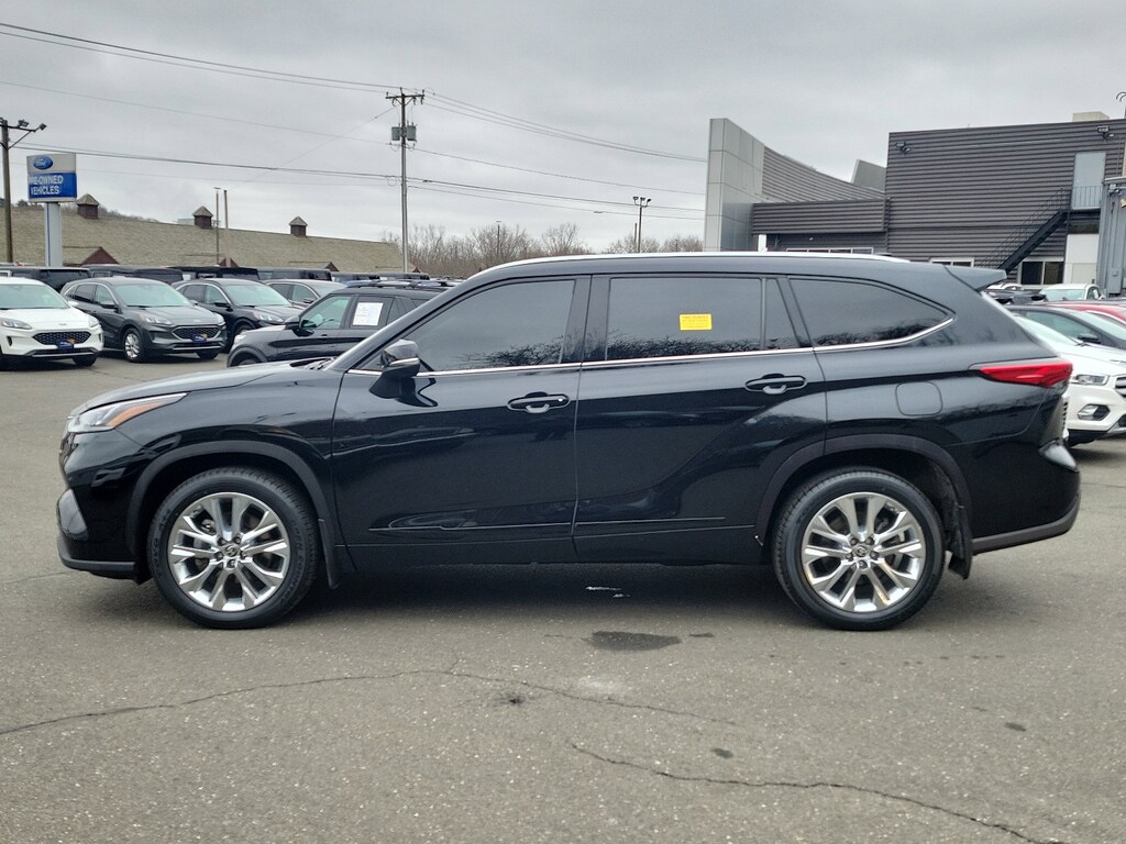 Used 2021 Used Toyota Highlander For Sale in Danbury, CT | Stock #19340