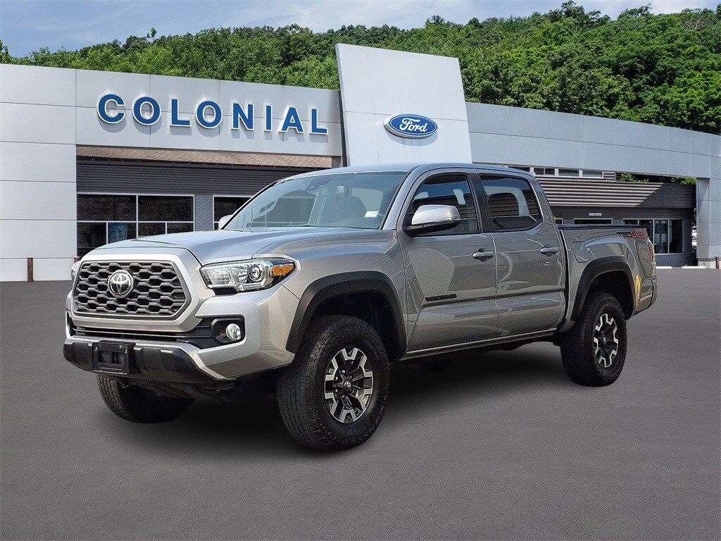 2021 Toyota Tacoma TRD Off-Road photo 2