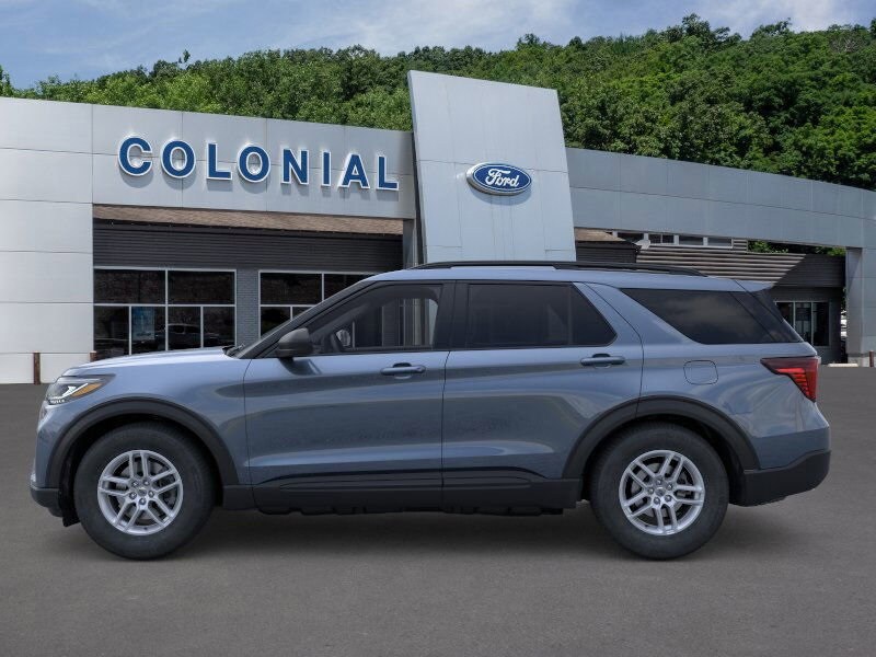 2026 Ford Explorer photo 2