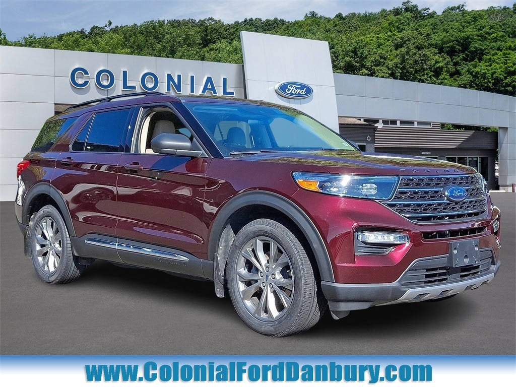 2022 Ford Explorer XLT's photo