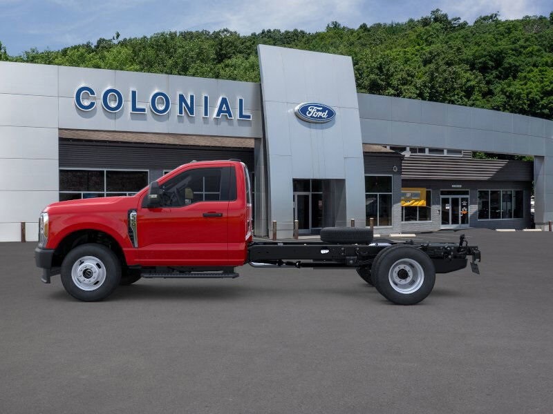 2026 Ford F-350 photo 3