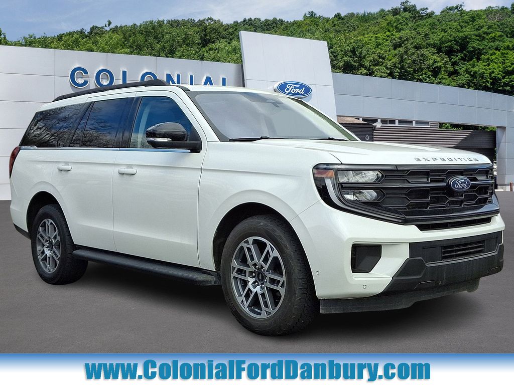 2025 Ford Expedition Active 4x4's photo