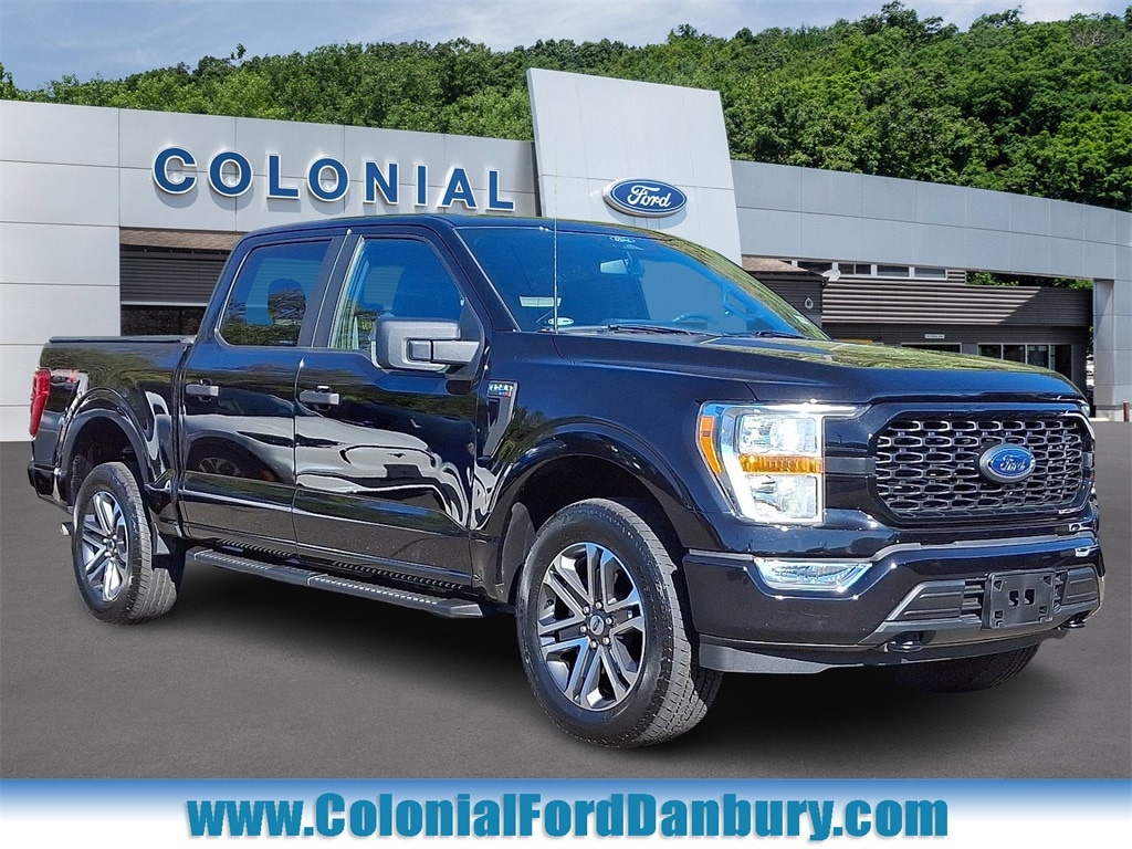 2022 Ford F-150 XL's photo
