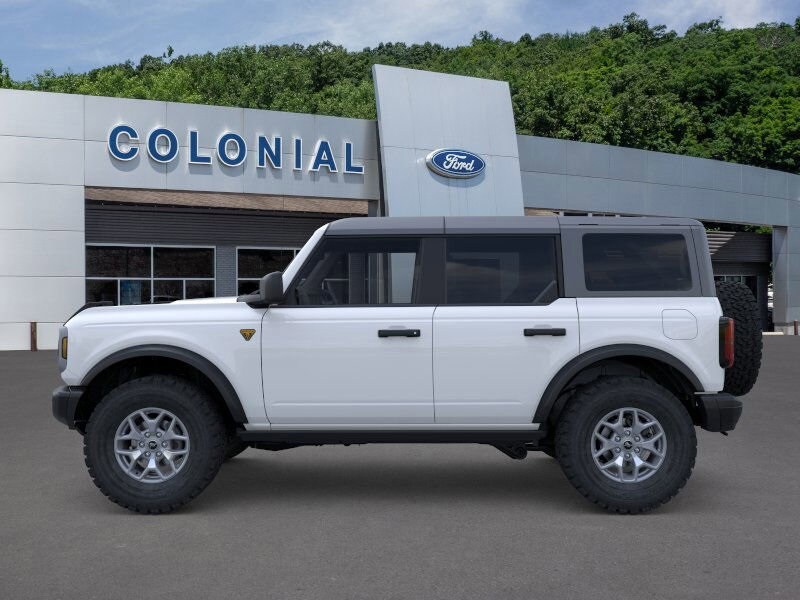 2025 Ford Bronco Badlands photo 3