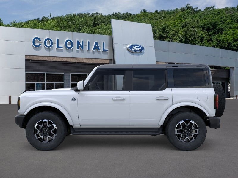 2025 Ford Bronco Outer Banks photo 3