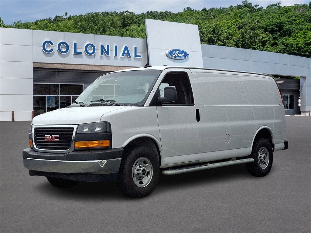 2023 Gmc Savana 2500 Cargo photo 2