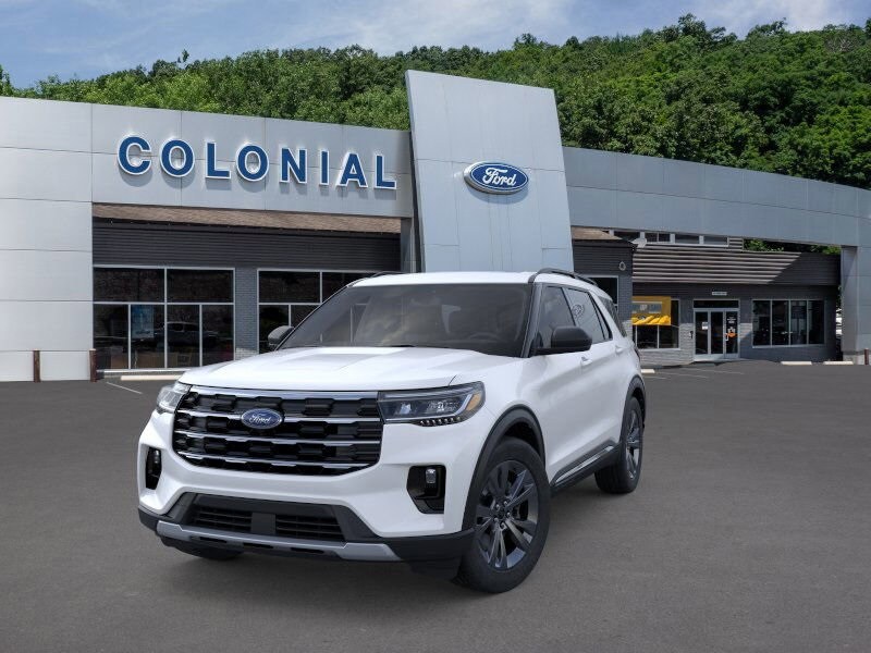 2025 Ford Explorer photo 2