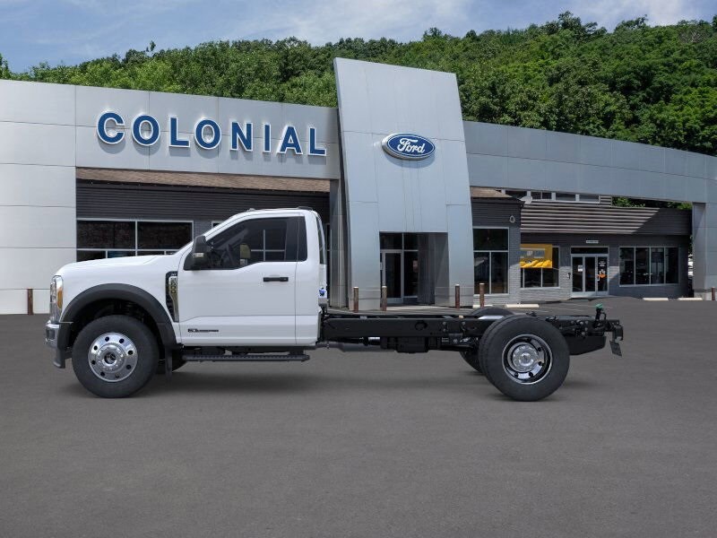 2025 Ford F-600 photo 3