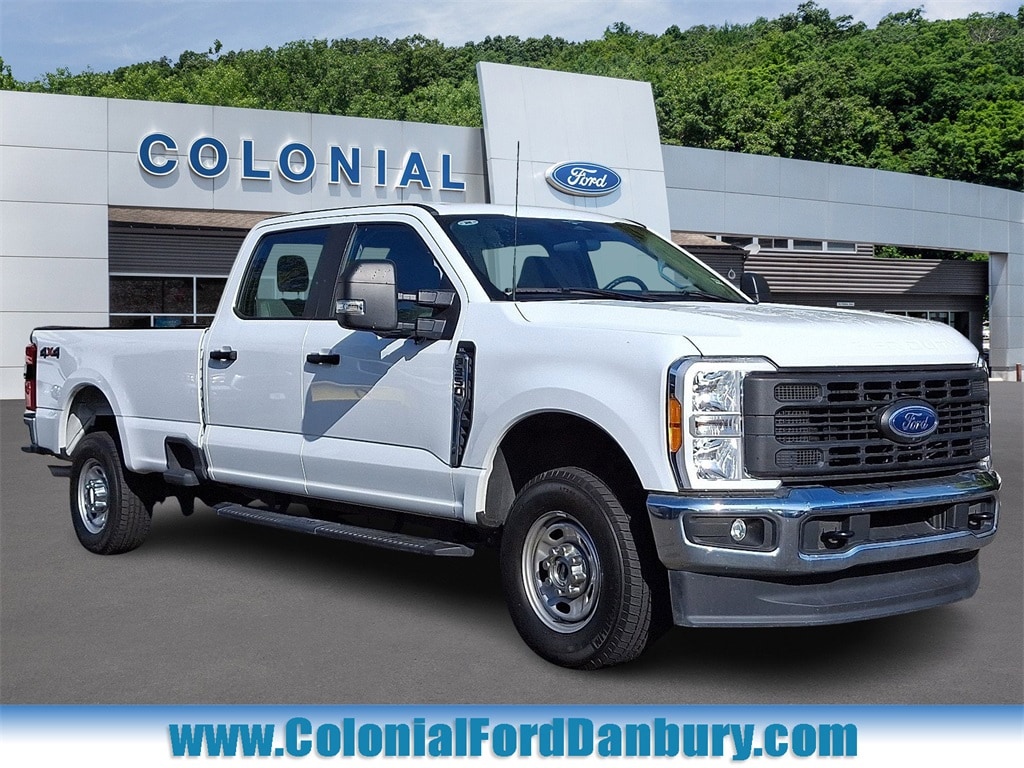 2023 Ford F-350 Super Duty XL's photo