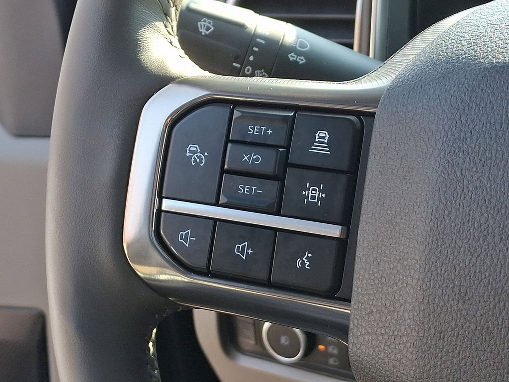 2025 Ford F-250 Super Duty Platinum - Photo 23