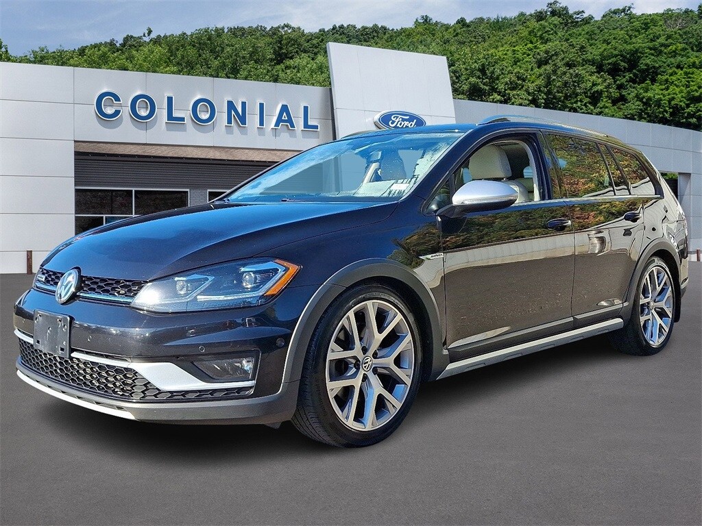 2019 Volkswagen Golf Alltrack TSI SE photo 2
