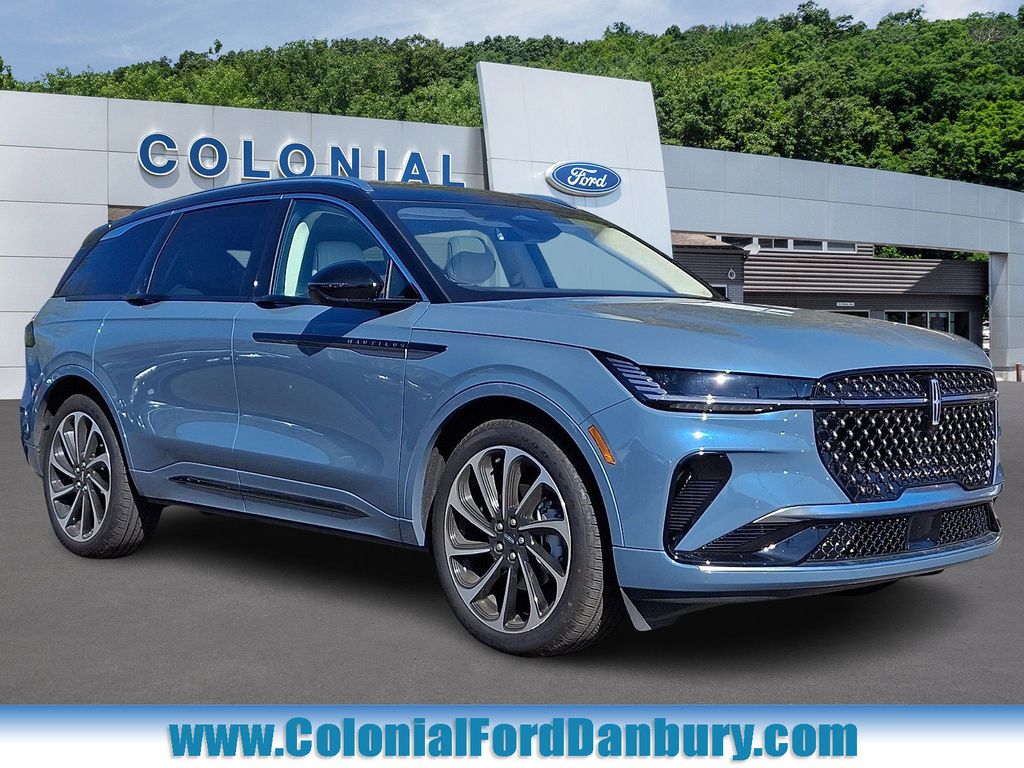 2025 Lincoln Nautilus Black Label AWD's photo