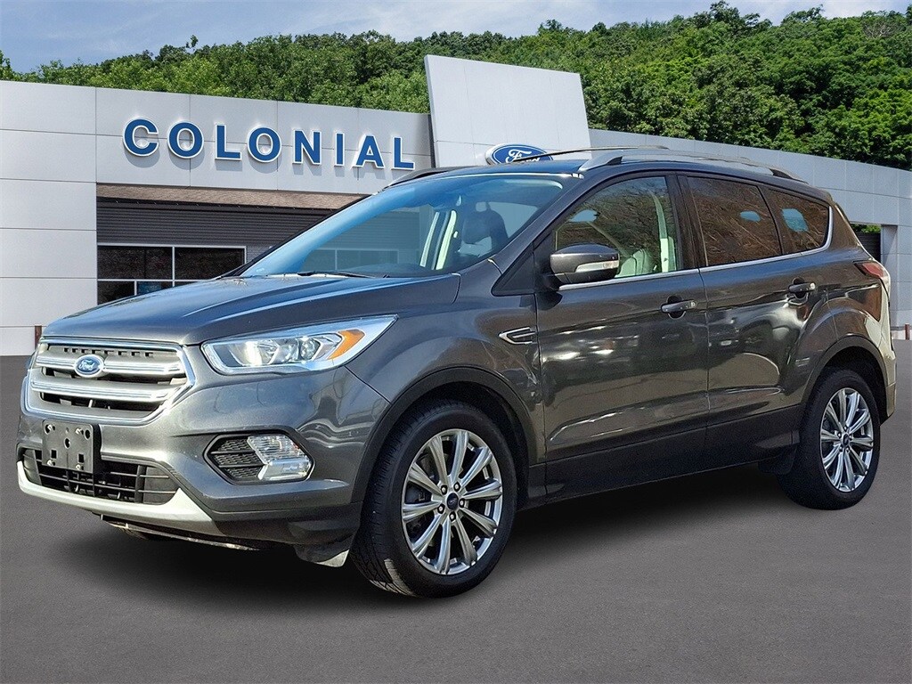 2017 Ford Escape Titanium photo 2