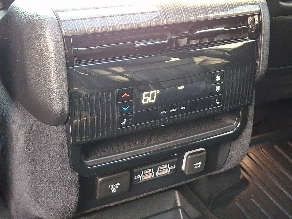 2022 Jeep Wagoneer Series II - Photo 11