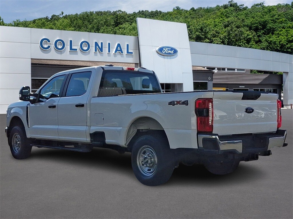 2023 Ford F-350 photo 4