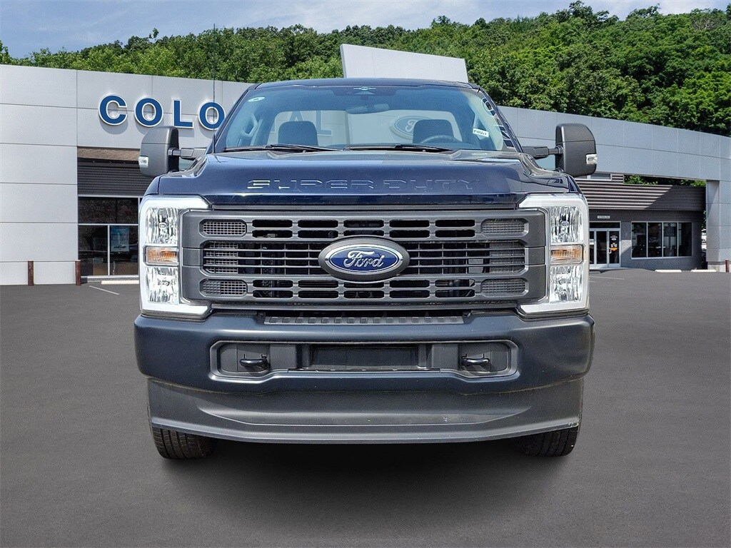 2023 Ford F-250 photo 2