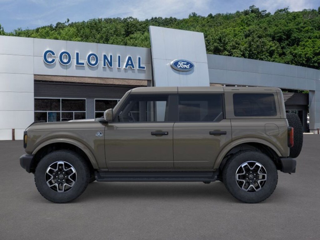 New 2026 Ford Bronco Outer Banks SUV