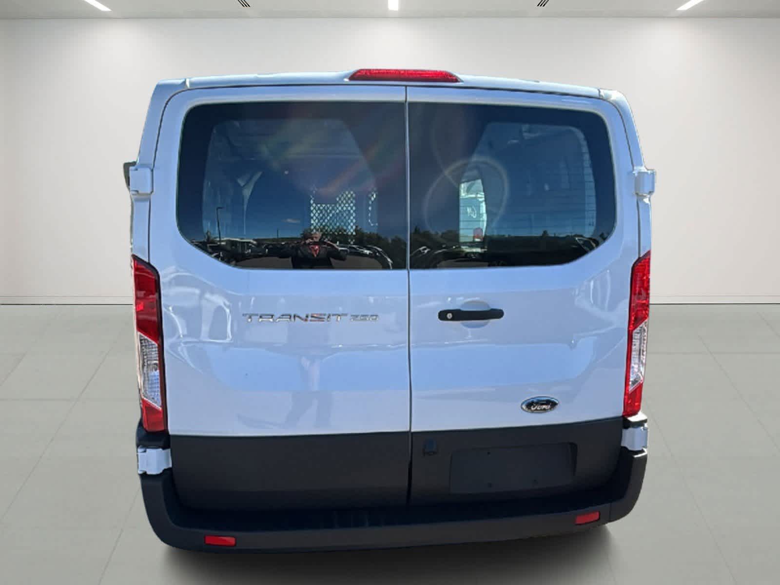 2024 Ford Transit photo 4
