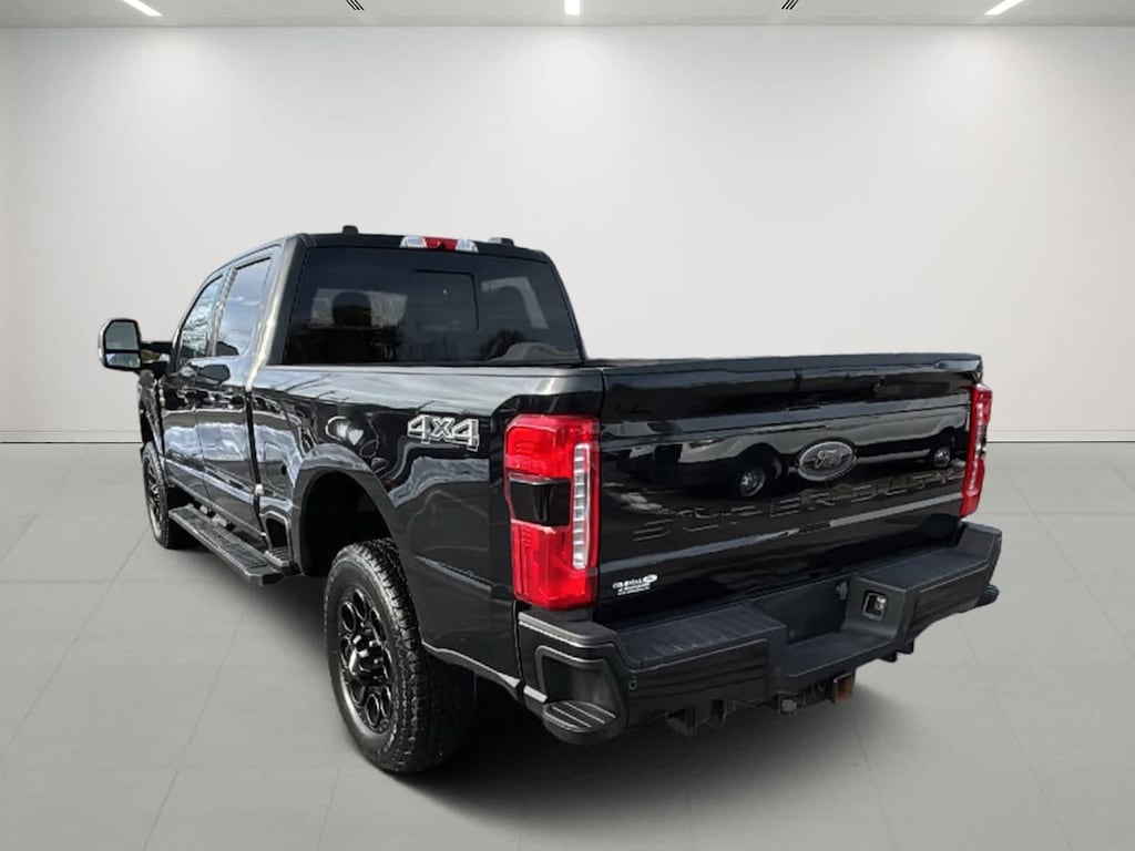 Used 2024 Ford Super Duty F-350 SRW XLT