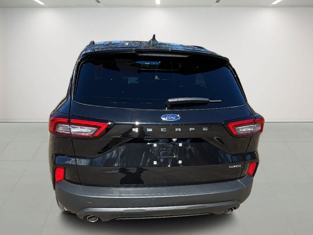 2025 Ford Escape ST-Line photo 4