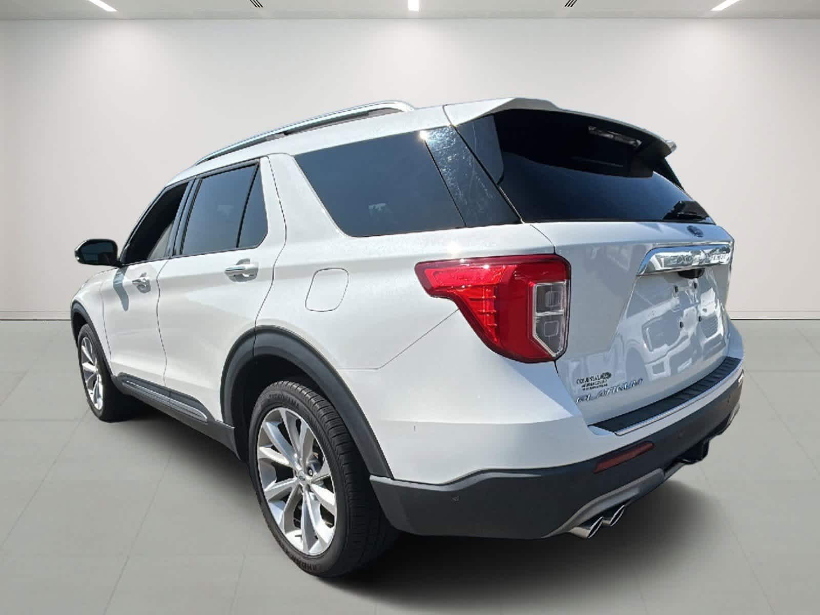 2021 Ford Explorer Platinum photo 2