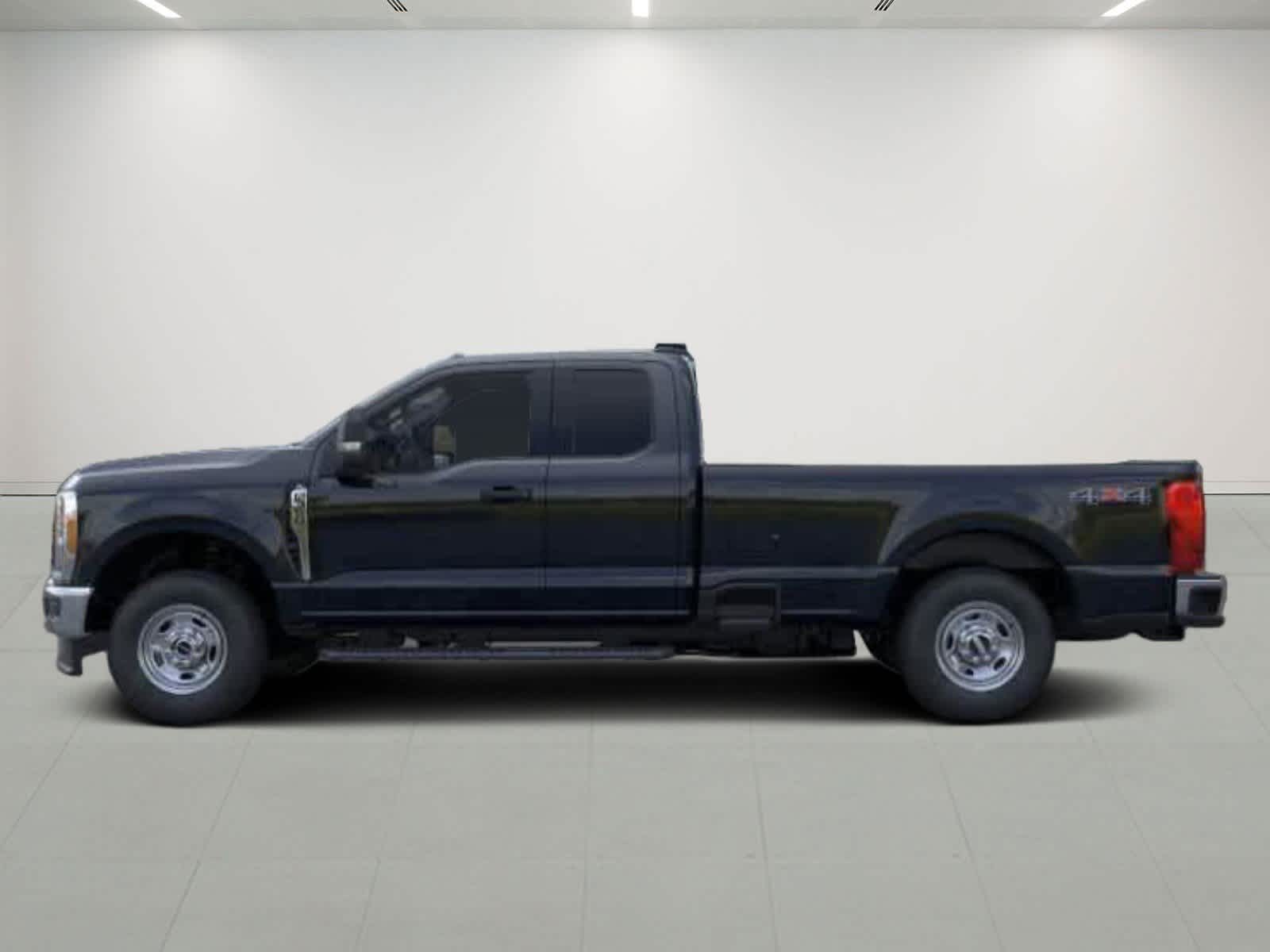 2024 Ford F-350 XL photo 3