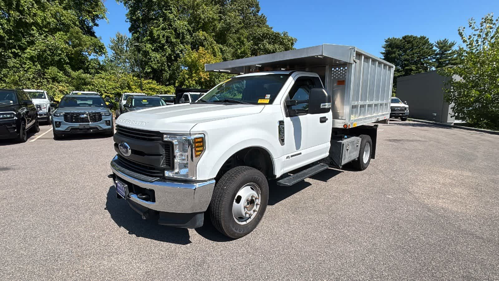 2019 Ford F-350 Super Duty Chassis Cab XL's photo