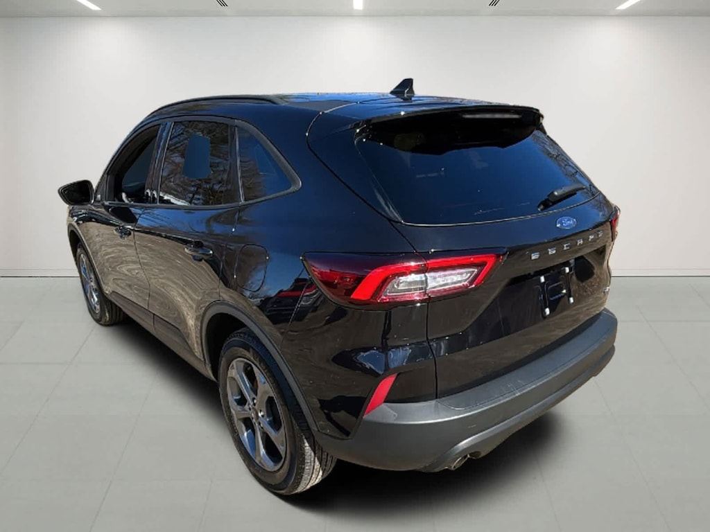 2025 Ford Escape ST-Line photo 3