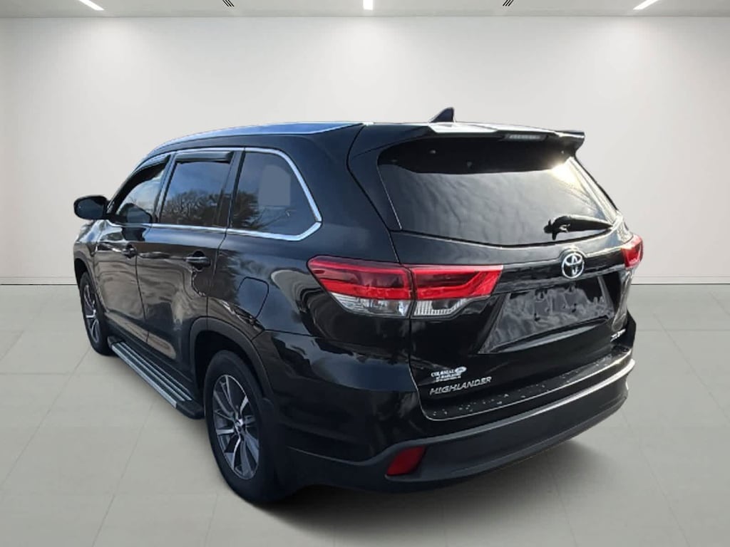 Used 2019 Toyota Highlander XLE