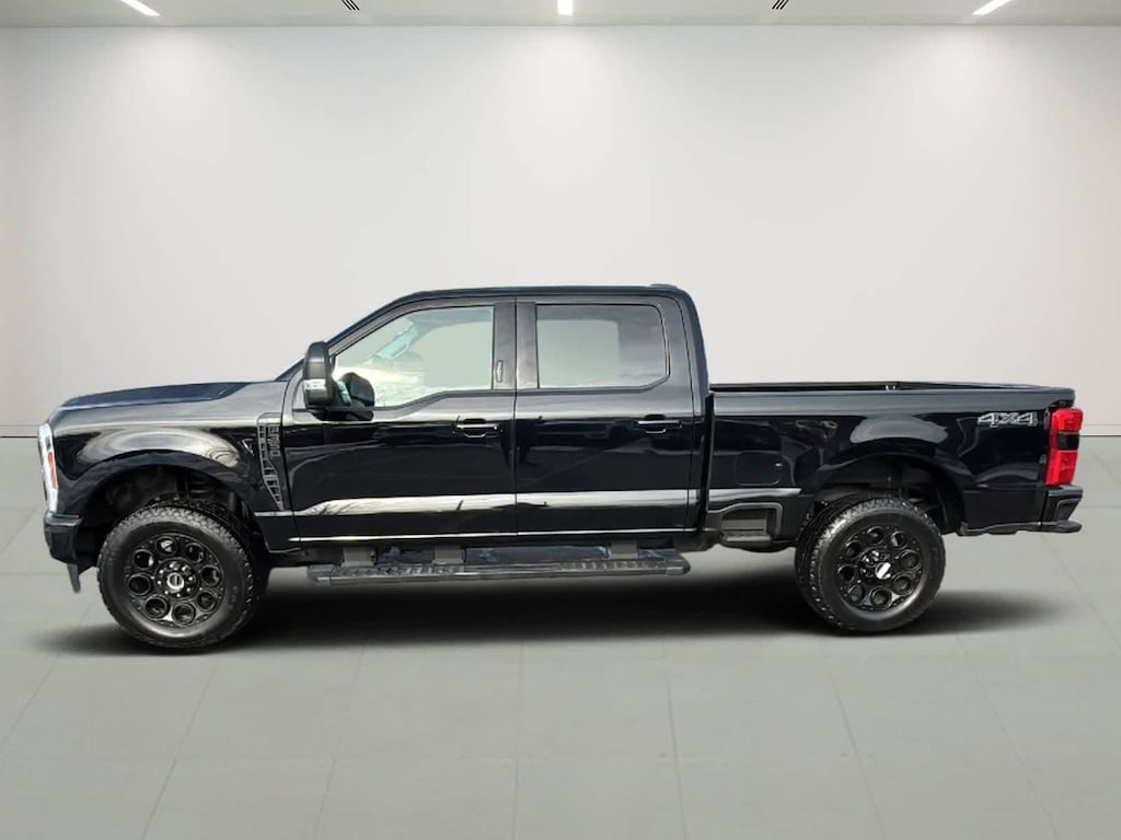 Used 2024 Ford Super Duty F-350 SRW XLT