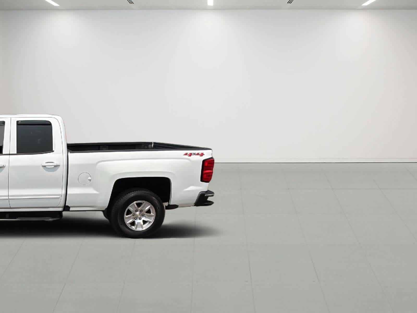 Used 2018 Chevrolet Silverado 1500 LT with VIN 1GCVKREC6JZ339625 for sale in Marlboro, MA