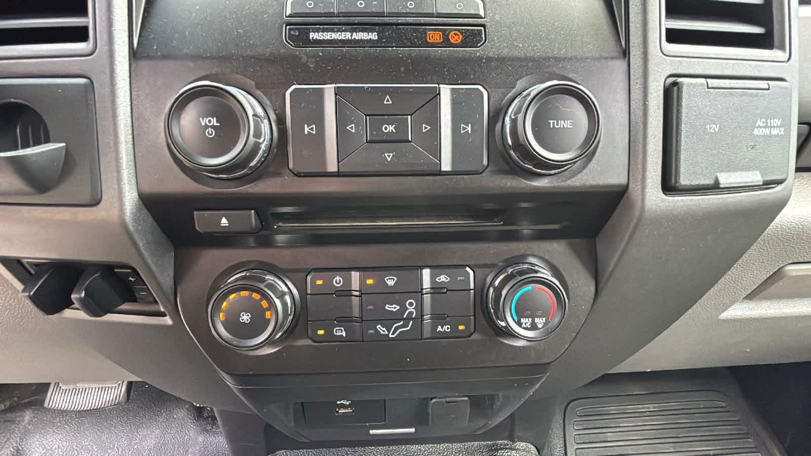 2017 Ford F-350 Super Duty Chassis Cab XL - Photo 16
