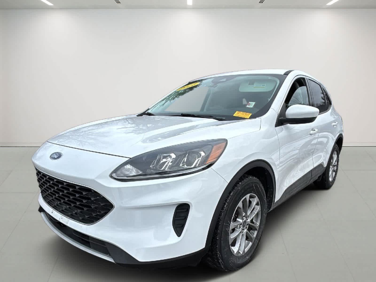 2021 Ford Escape SE's photo