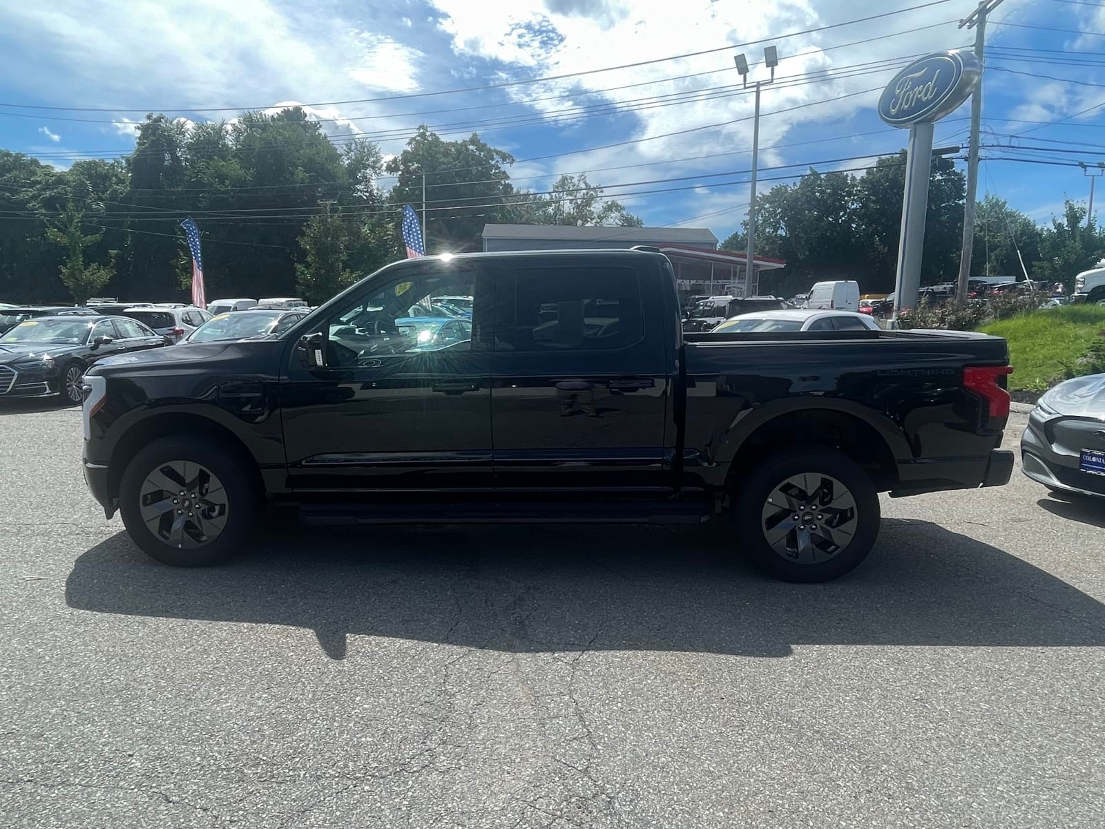 Used 2022 Ford F-150 Lightning Lariat with VIN 1FTVW1EL8NWG16532 for sale in Marlboro, MA