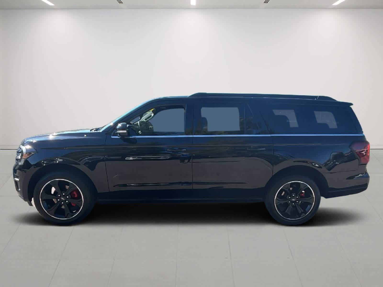 2023 Ford Expedition MAX Limited photo 2