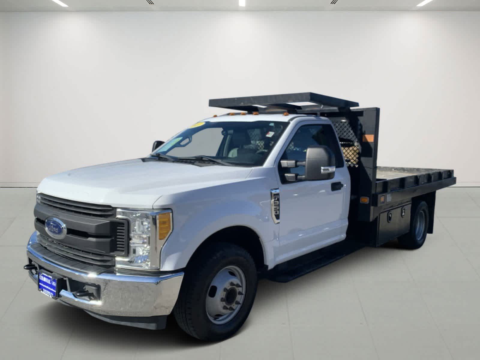 2017 Ford F-350 Super Duty Chassis Cab