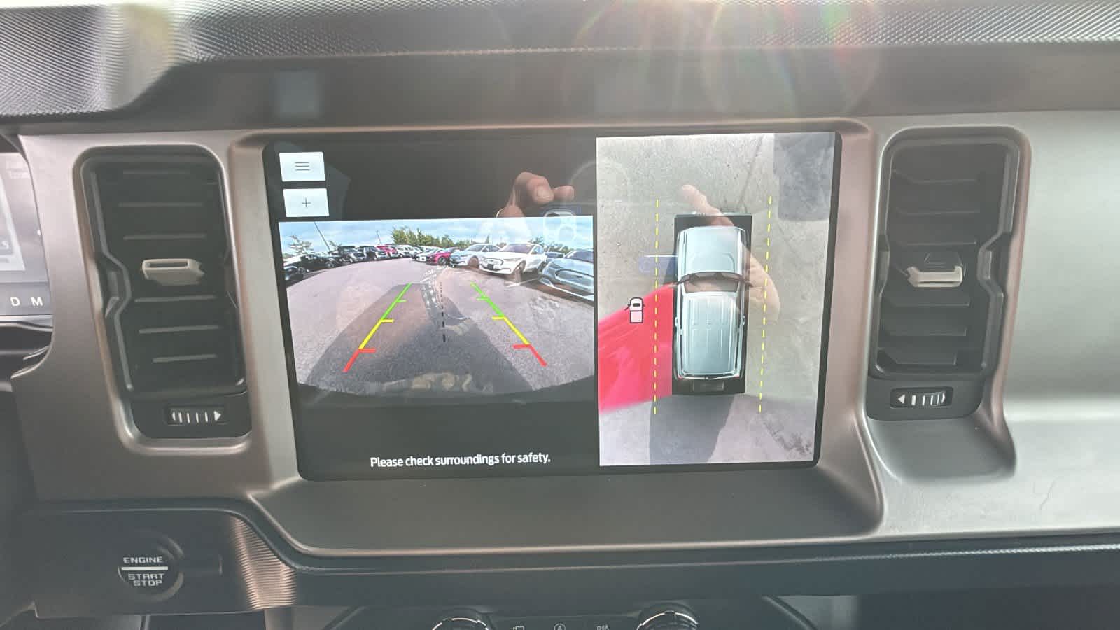 2021 Ford Bronco Outer Banks photo 2