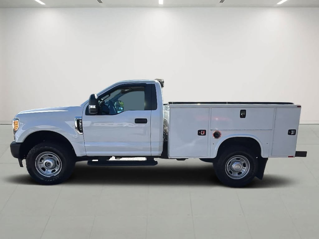 Used 2017 Ford Super Duty F-350 SRW XL 4WD Reg Cab 8 Box 4WD Reg Cab 8 Box