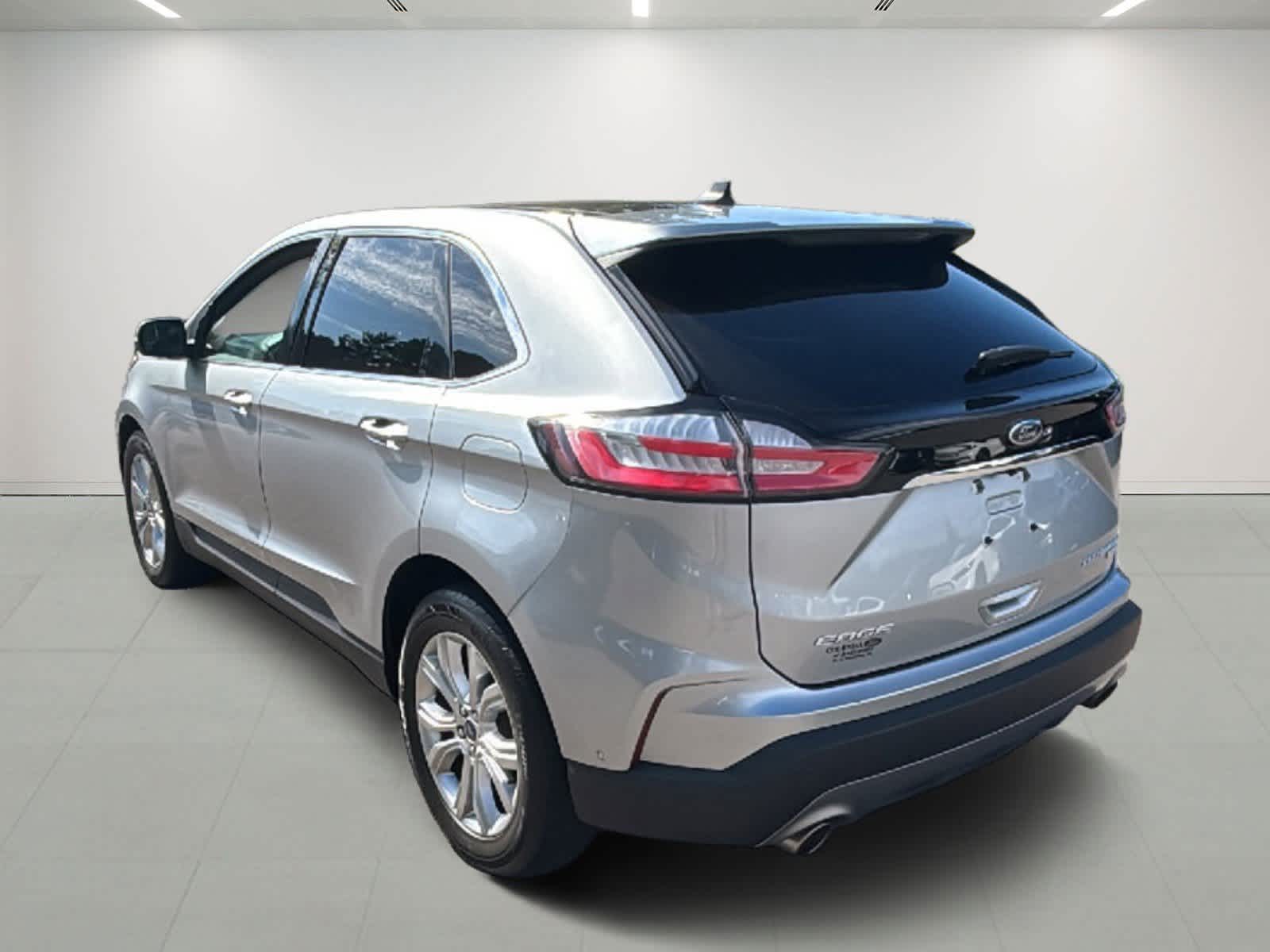 2020 Ford Edge Titanium photo 3