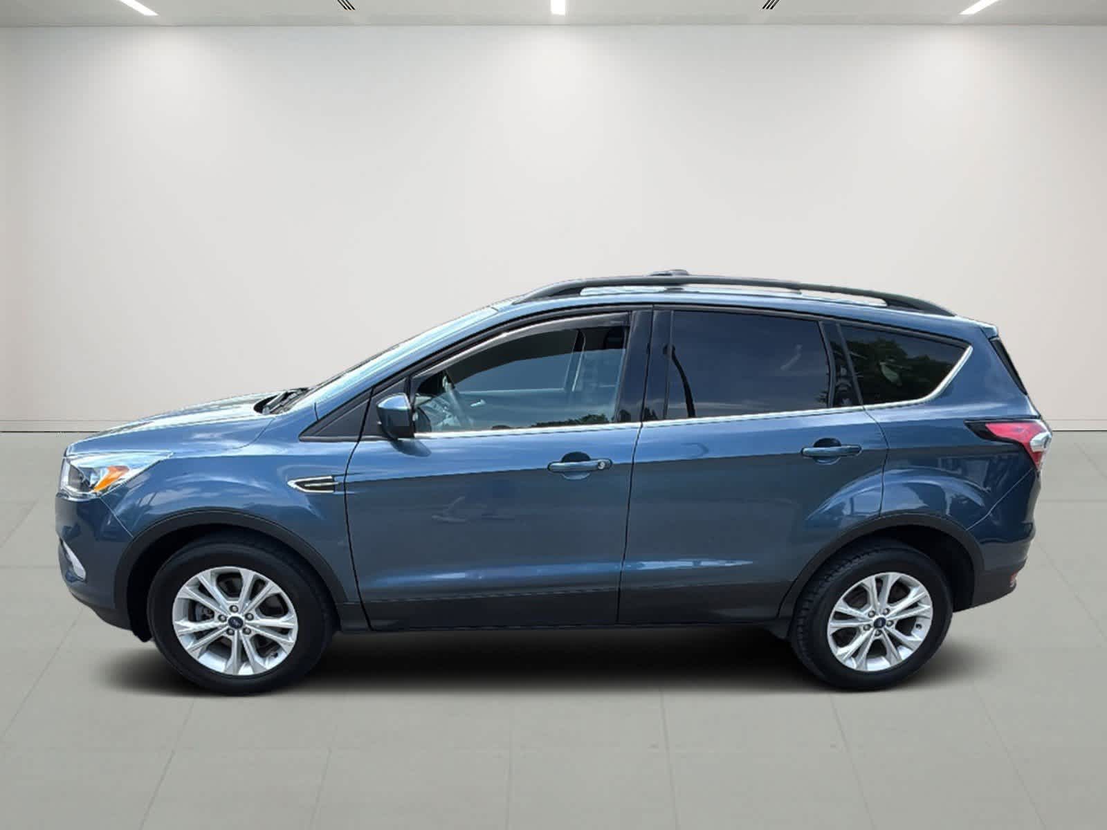 Used 2018 Ford Escape SE with VIN 1FMCU9GD1JUB53233 for sale in Marlborough, MA