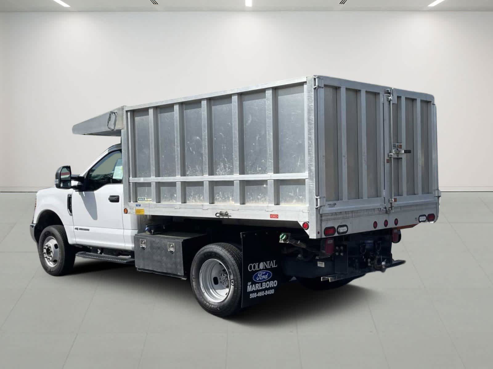2019 Ford F-350 XLT photo 3