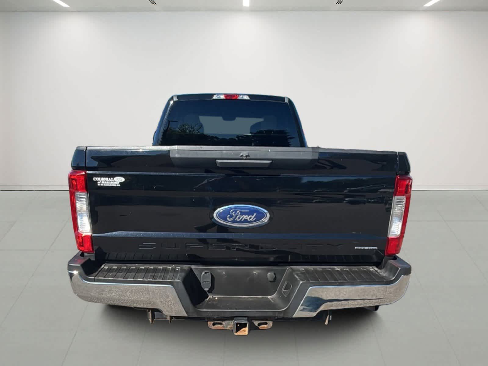 2017 Ford F-250 XLT photo 4