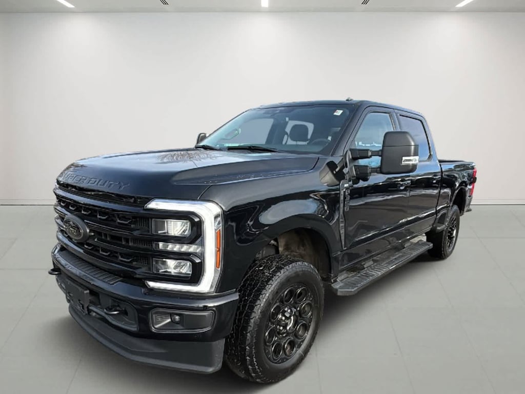 Used 2024 Ford Super Duty F-350 SRW XLT