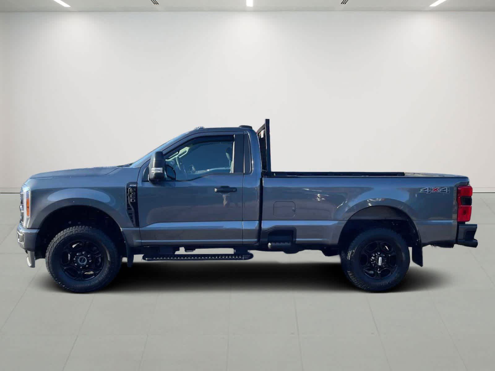 Used 2023 Ford F-350 Super Duty XL with VIN 1FTRF3BA5PEE08388 for sale in Marlboro, MA