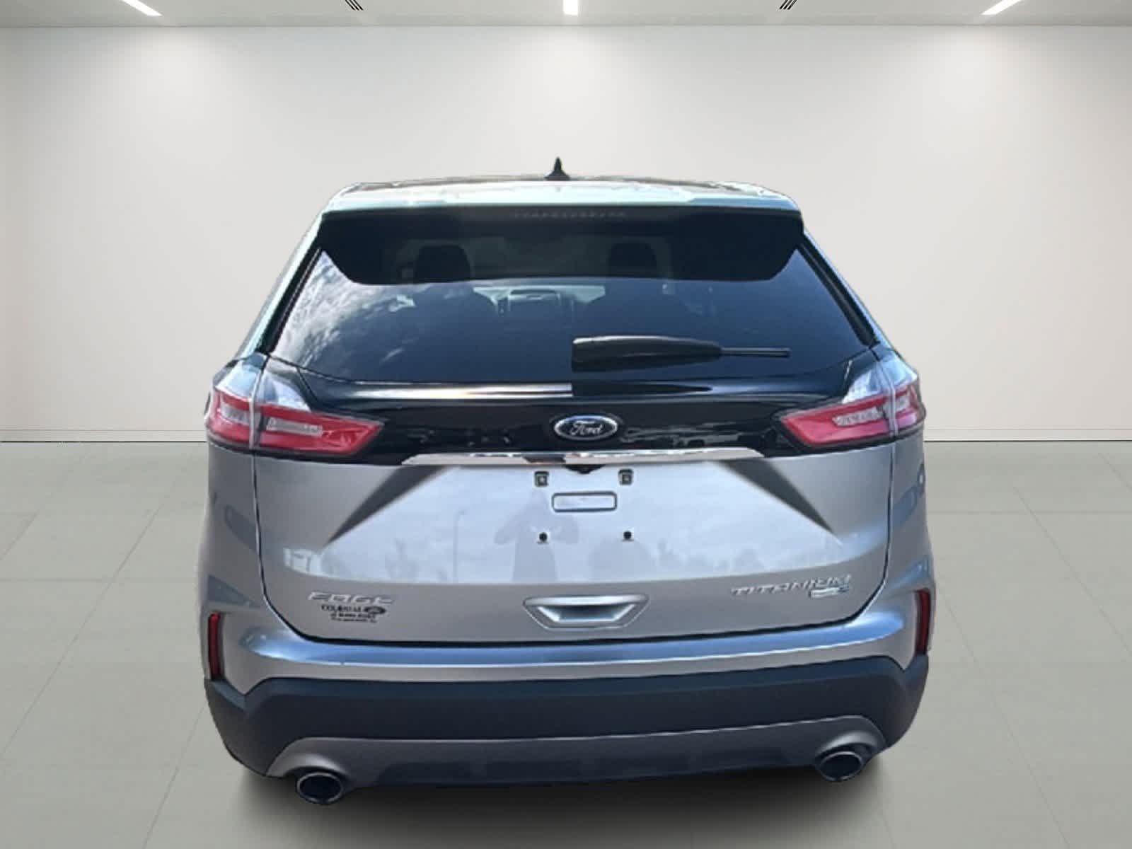 2020 Ford Edge Titanium photo 4