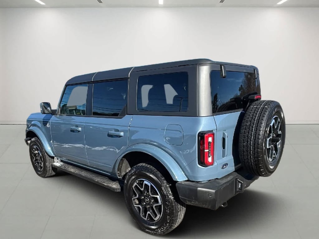 Used 2024 Ford Bronco Outer Banks 4x4