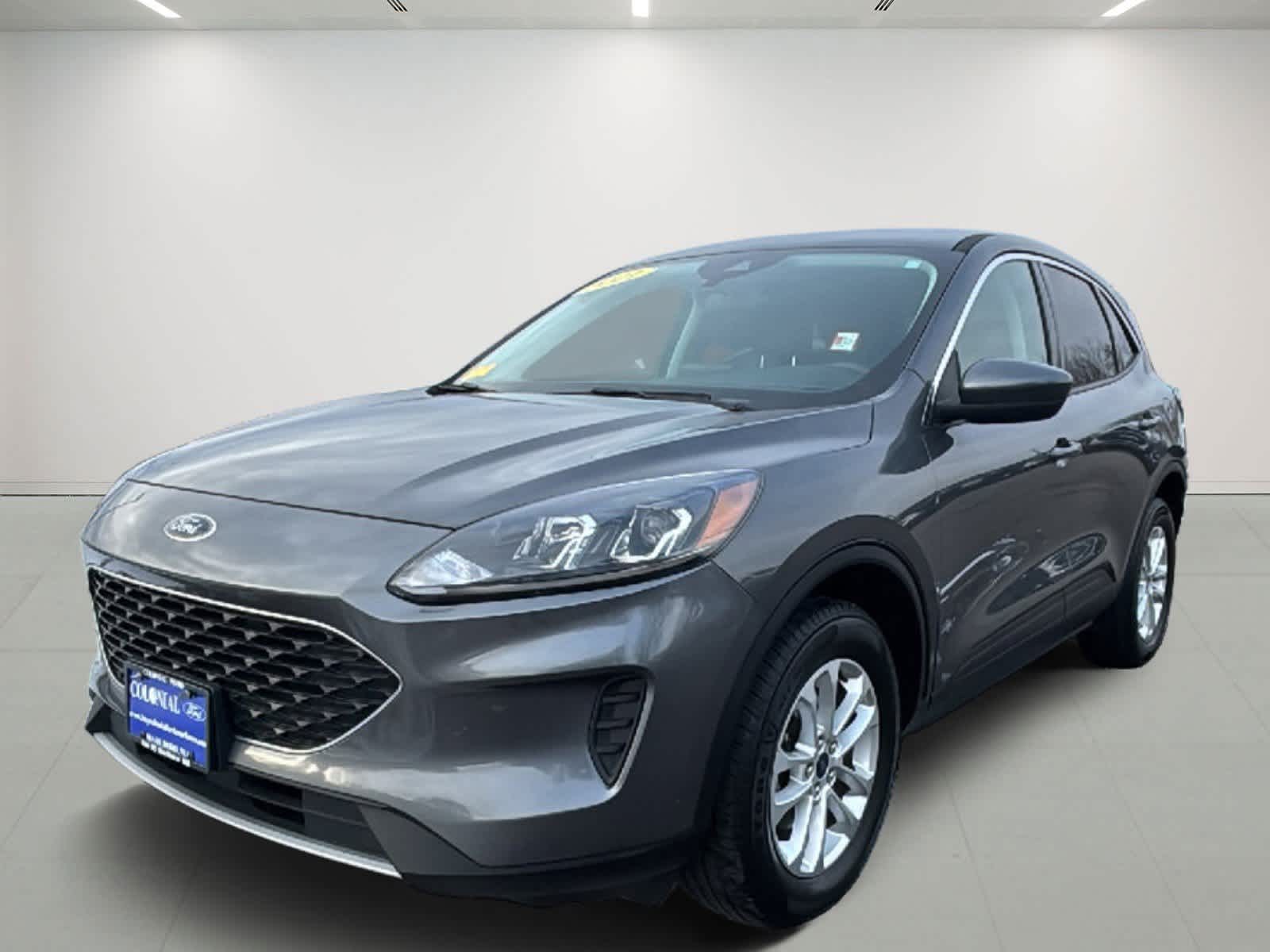 2021 Ford Escape SE's photo